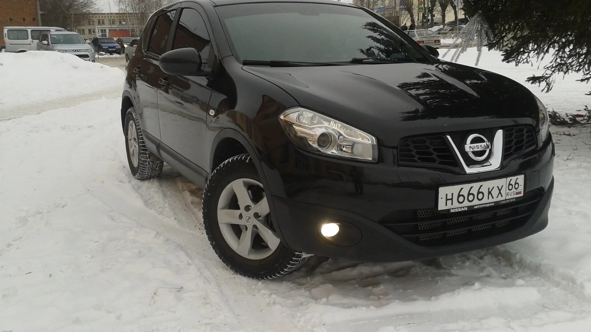 Дром ниссан кашкай хакасия. Nissan Qashqai 2 тонированный. Ниссан Кашкай 2008 года тонированный. Ниссан Кашкай черный тонированный. Ниссан Кашкай 2014г тонированный.