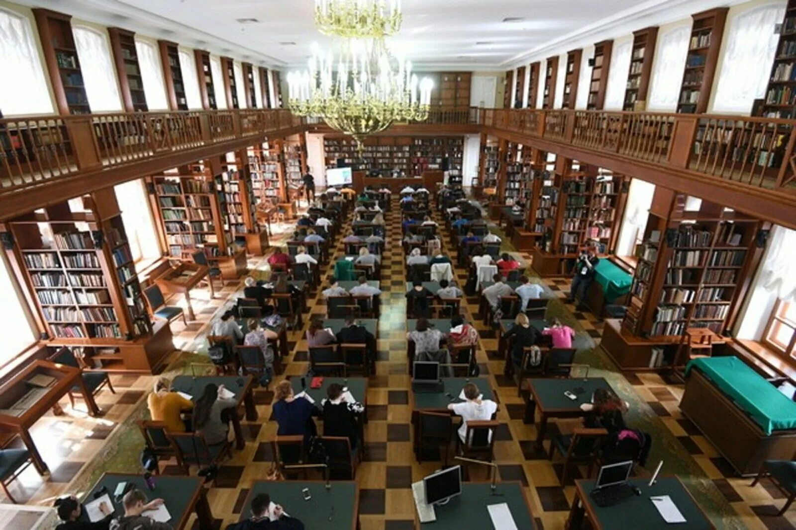 State library. Российская государственная библиотека Ленинка. Большая Московская библиотека. Ленинская библиотека внутри. Румянцевский читальный зал.