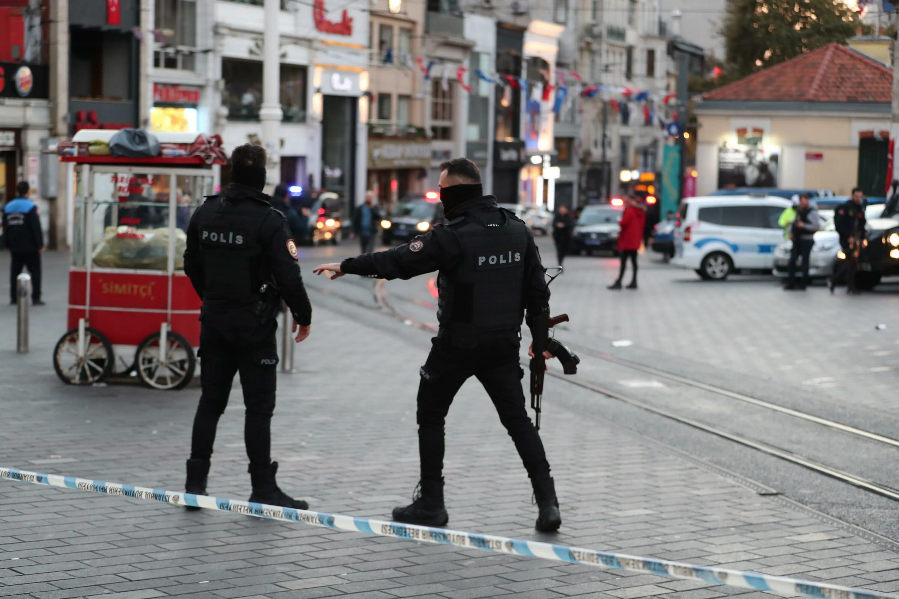 Теракт в Стамбуле на улице Истикляль. Взрыв в центре Стамбула 2022. Терор сегодня