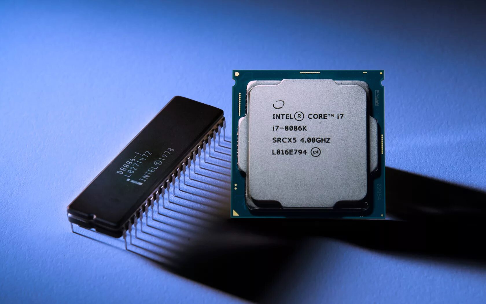 Процессор Intel Core i7-8086k. I7 8086k. Intel 8086k. Процессор Intel Юбилейный 8086k.