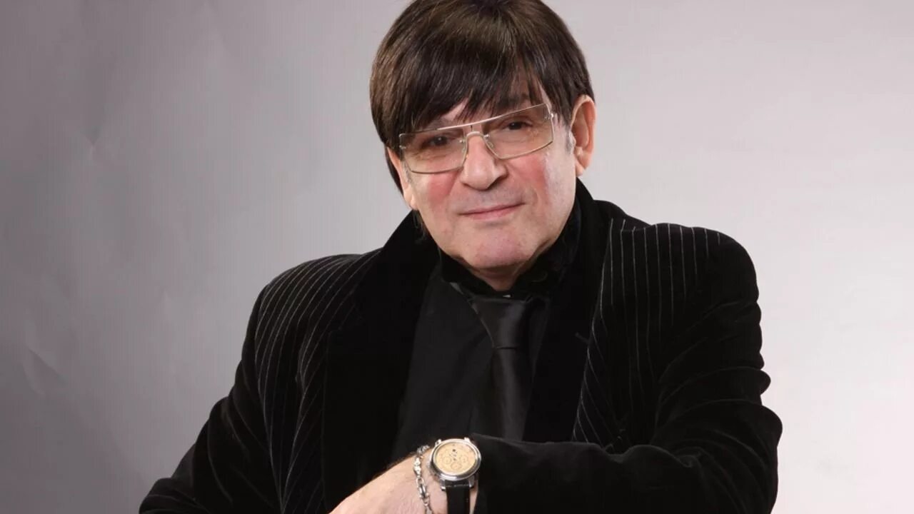 Певец из екатеринбурга шансон. Умершие певцы шансона. Покойные шансонье. Шансонье артисты. Умершие певцы шансона.