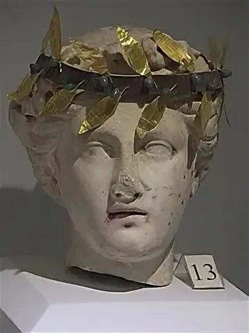 Римский венок на голову. Греческий аполлон анфас. Ваза голова аполлона. Centrale montemartini, рим. Венок аполлона.