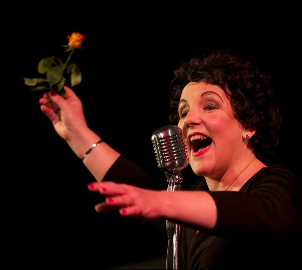 Эдит пиаф. Эдит пиаф в молодости. Французская эдит пиаф. Эдит пиаф 1963. Эдит пиаф песни.