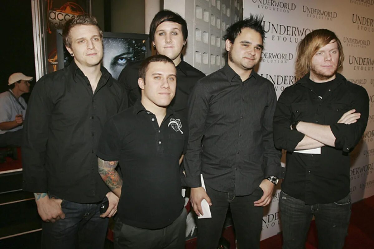Как называется группа звезд. Atreyu. atreyu группа. atreyu band 2000. atreyu 2025.