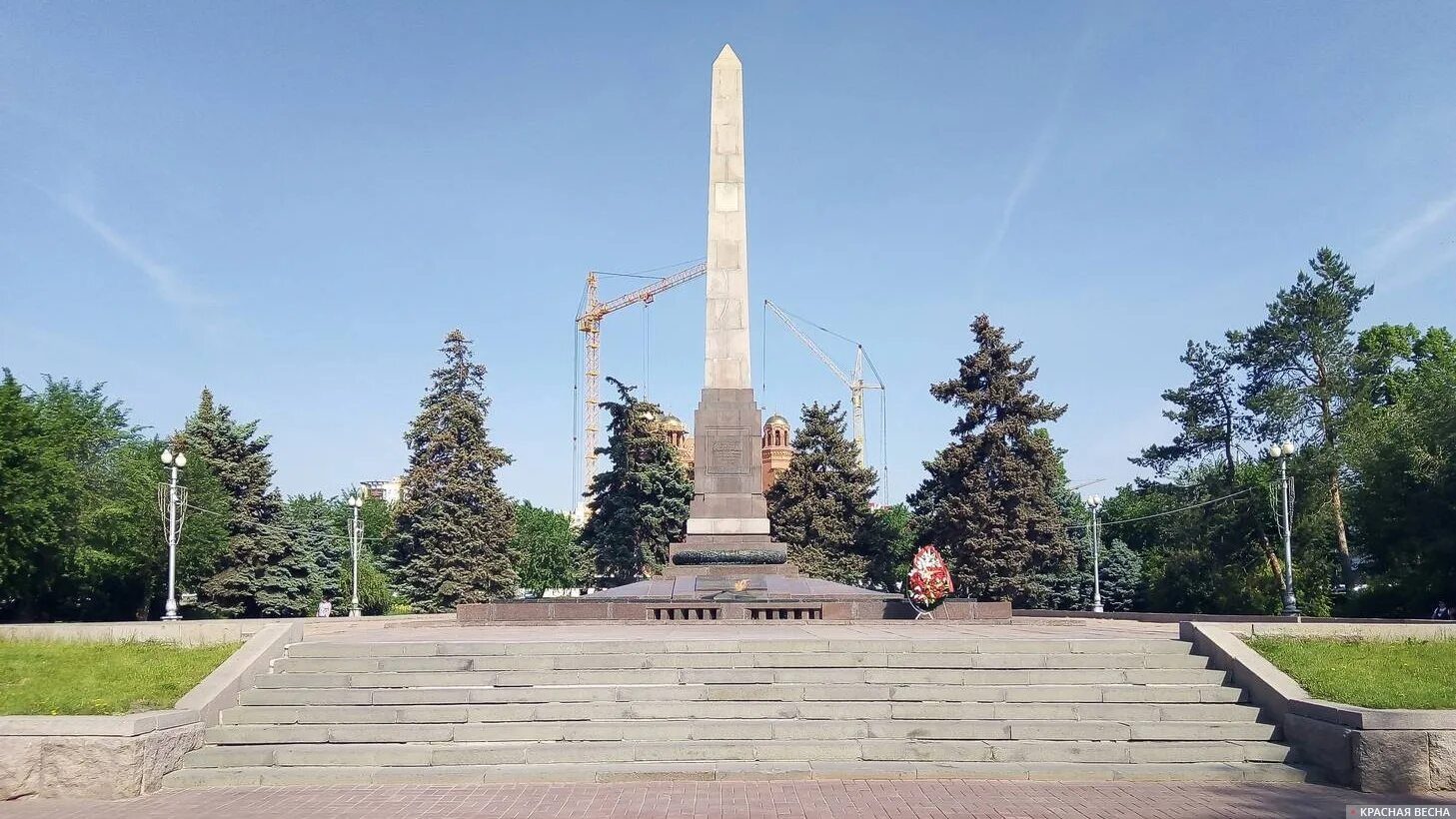 Память площадь павших борцов 2 фото Волгоград, мемориальный комплекс Вечный огонь. Площадь Павших Борцов. Информация