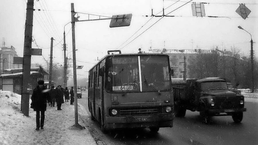 площадь горького на карте. магадан площадь горького. площадь горького автобусы. пл. пл горького маршрут.
