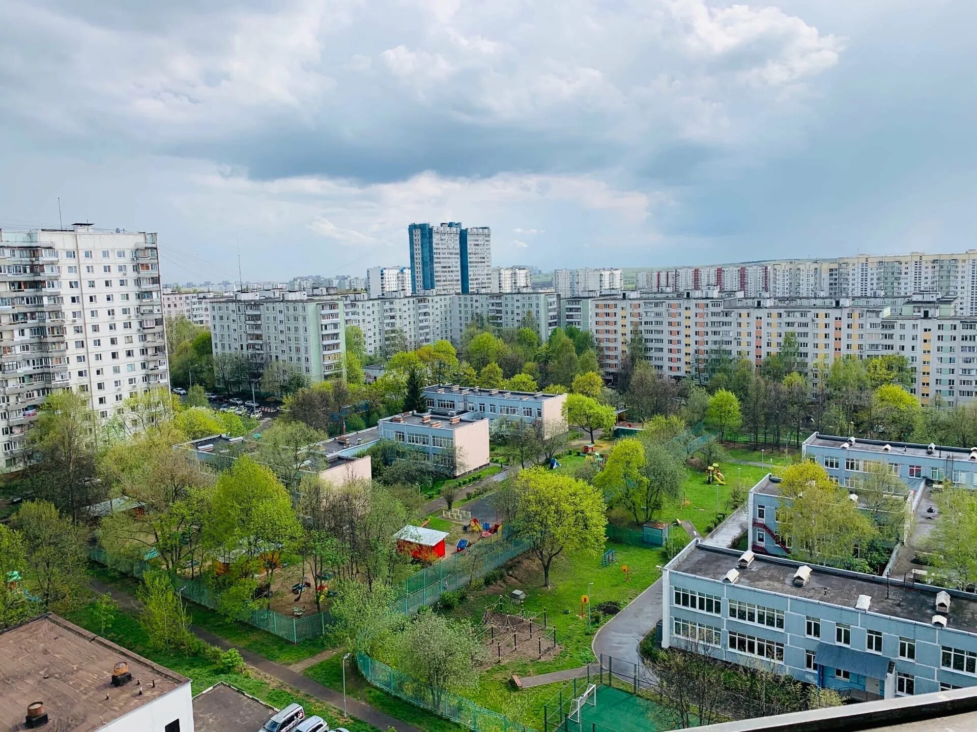 Московский район Ясенево. Ясенево окраины Москва. Ясенево 2010. Ясенево 2002. Садовый ясенево