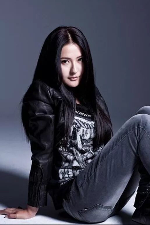Казашка больно. Риза Алимжан. Красивые казашки. Китайская актриса риза. Красивые казашки девушки фото.