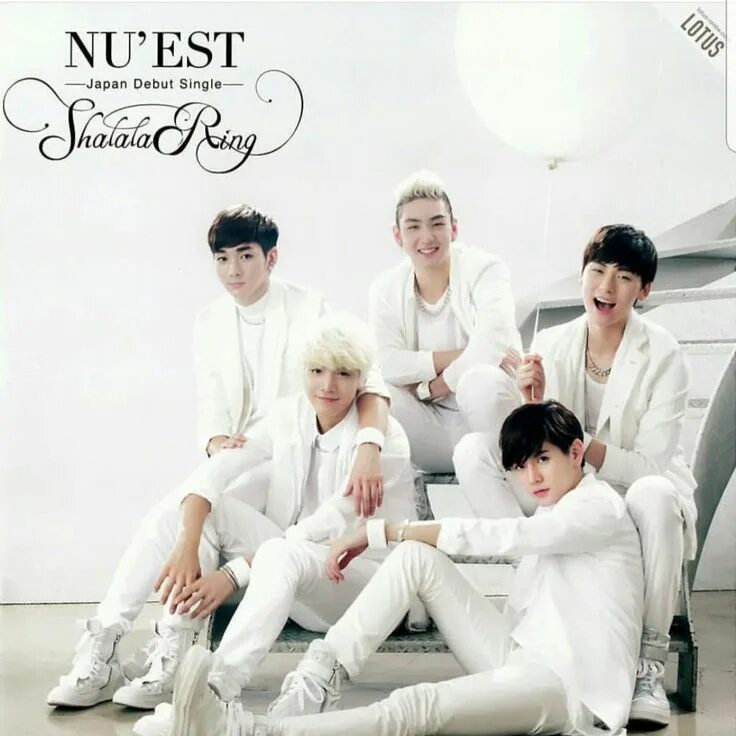 Est new. Nuest группа участники 2021. Группа nu’est 2020. Группа nu est 2021. Корейская группа nu'est 2020.