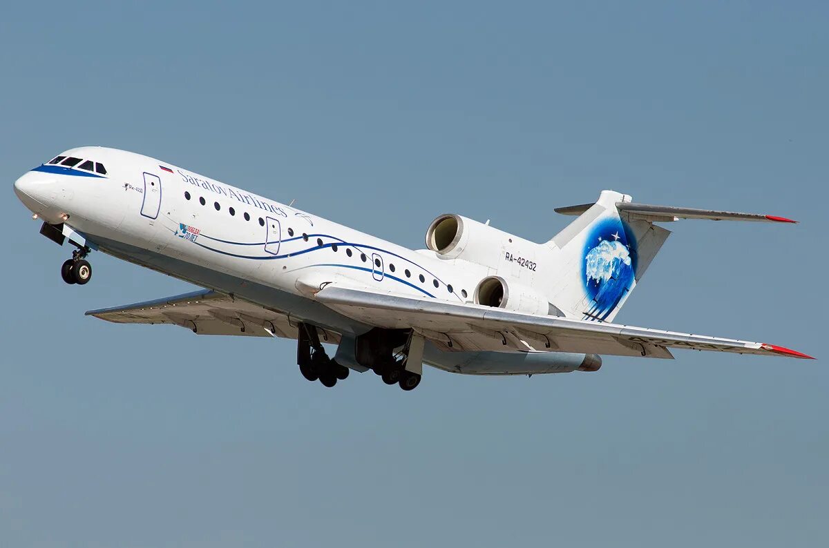 як-42 самарские авиалинии. летают ли самолеты в самару. а 320 vp biu. самолеты s7 в новосибирске. рейс su 2127 маршрут рейса.