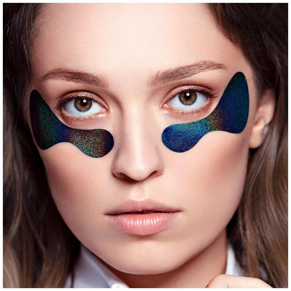 Маска для лица. Патчи на глазах фотосессия. Патчи efero. Девушка с золотыми патчами под глазами. Патчи для лица.