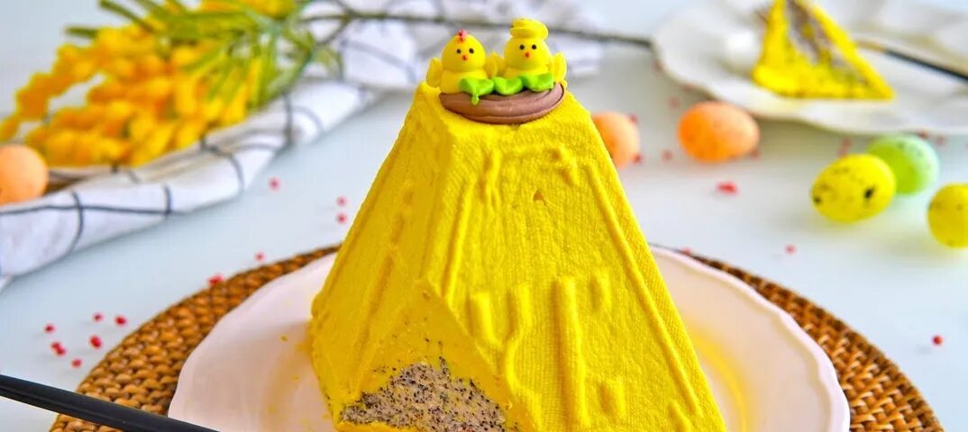 Лимонно маковый кулич. Кулич лимонный. Лимонно маковый кулич. Маковый кулич на пасху. Лимонно маковый кулич.
