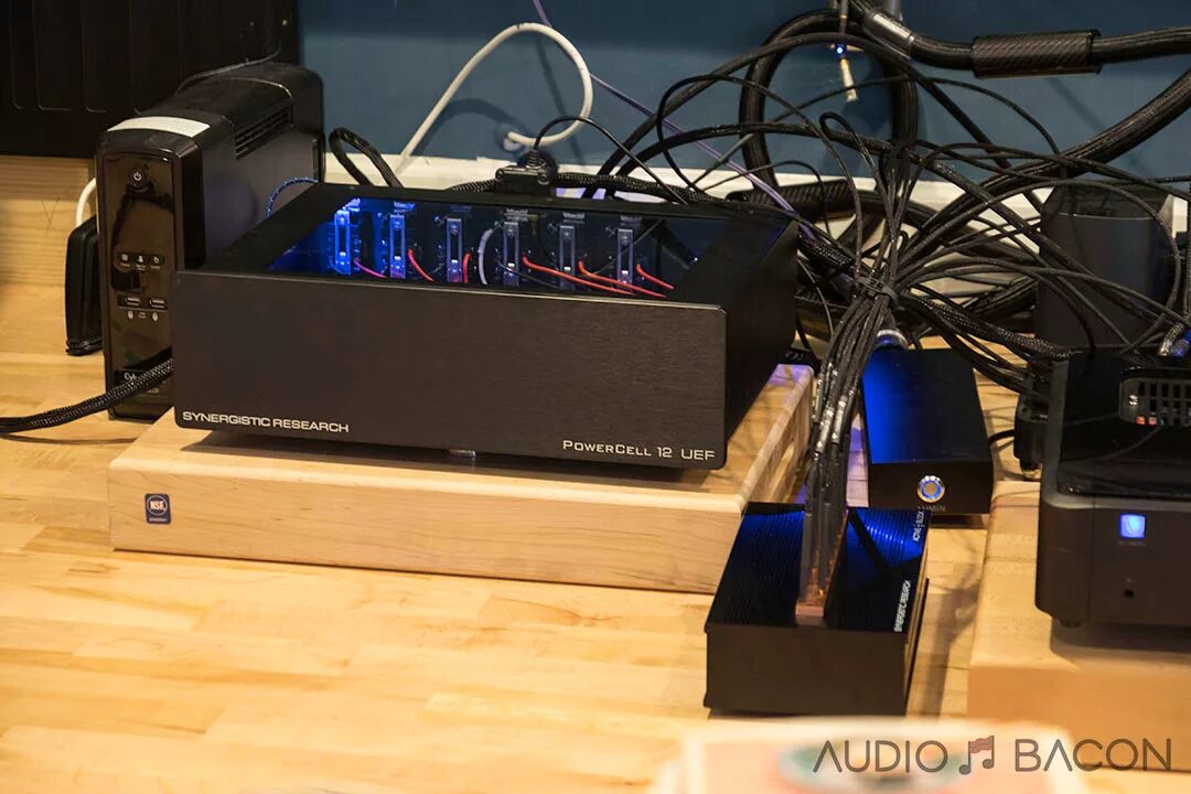 Synergistic research. Synergistic research active ground se block. synergistic research active ground block se 230v. powerblock synergistic research.