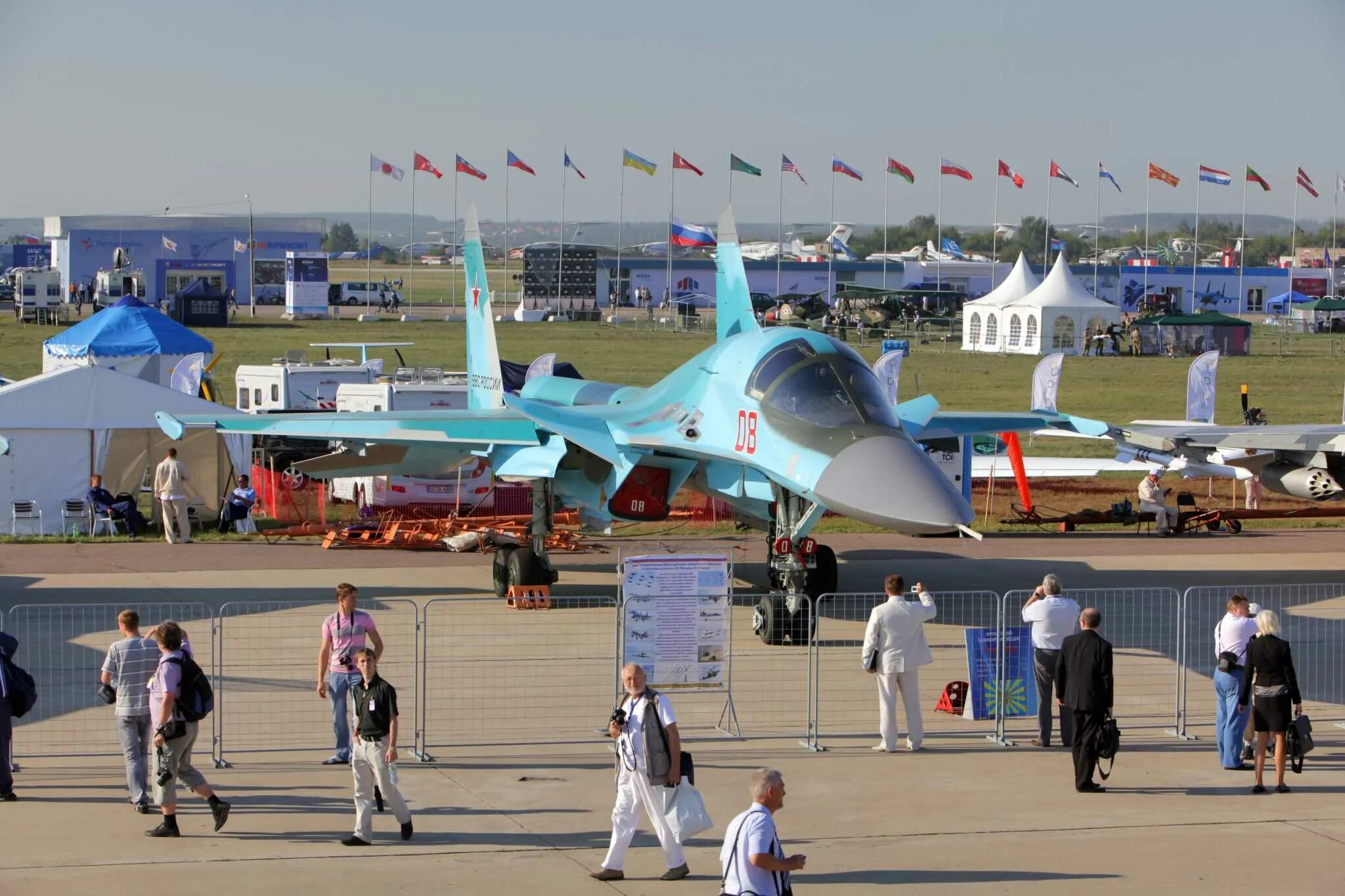 Авиасалон Макс в Жуковском. Авиационно космический салон Макс Жуковский Московская область. 2017 Жуковский авиасалон Макс. Авиасалон Макс в Жуковском 2022.