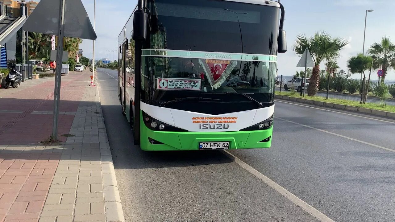 Автобус 50 конаклы аланья маршрут. Автобус долмуши турции. Аланья турция автобусы. В автобусе в аланье. Турецкий автобус аланья.