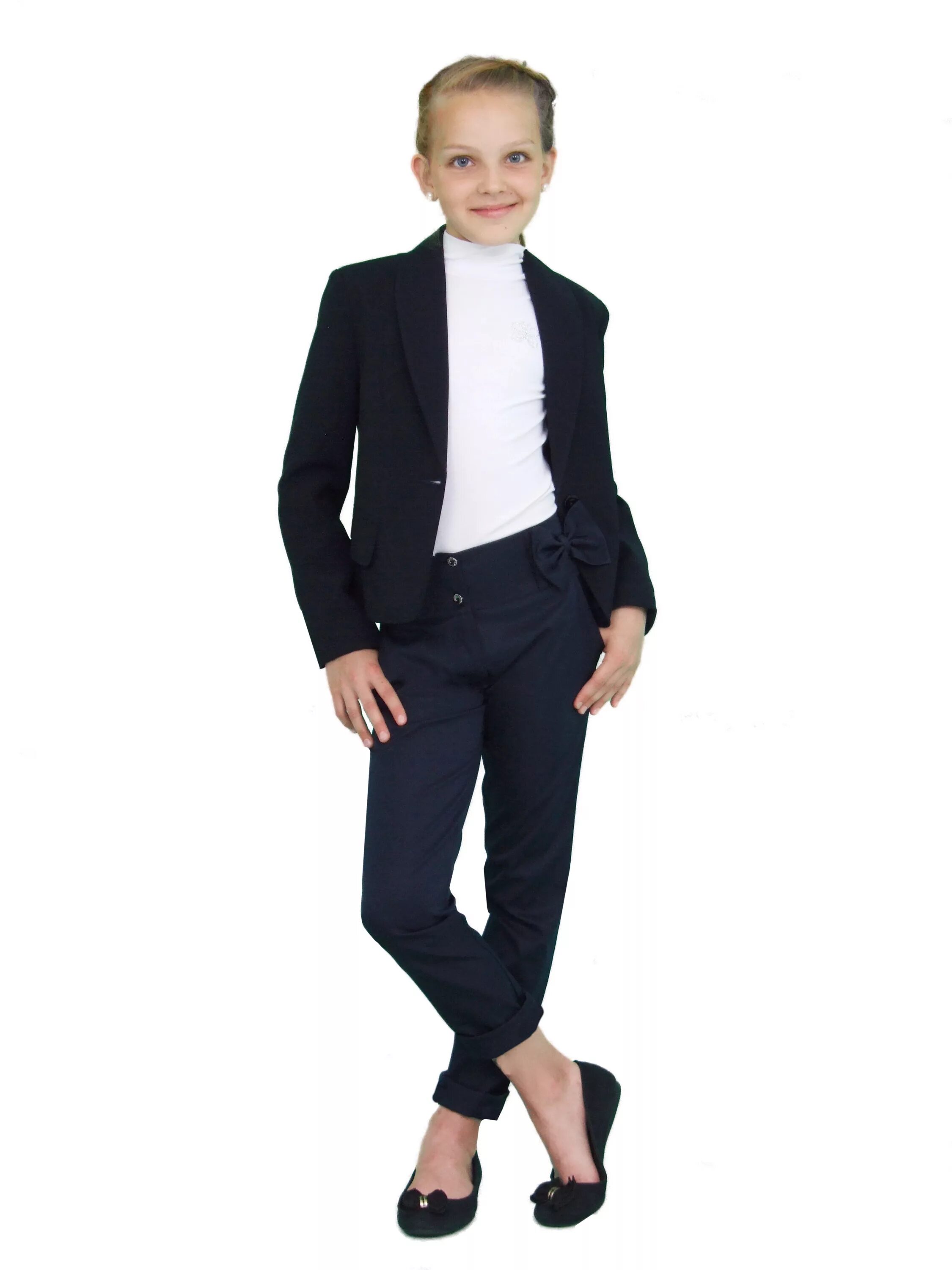 Брюки школьные синие для девочки. Брюки школьные синие для девочки. Синие брюки в школу для девочки. Классические школьные брюки для девочек. Черныеюрюки для девочки.