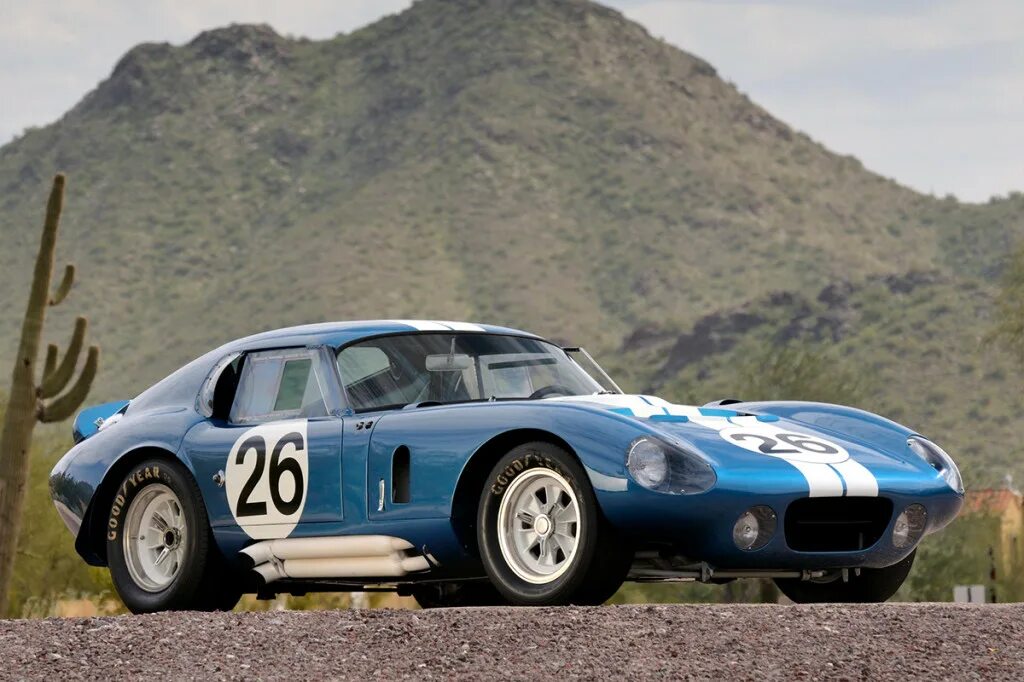 Кэрол шелби. Shelby Cobra Daytona Coupe 1965. Shelby Cobra Daytona Coupe. Shelby Daytona. Шелби Кобра 1964.