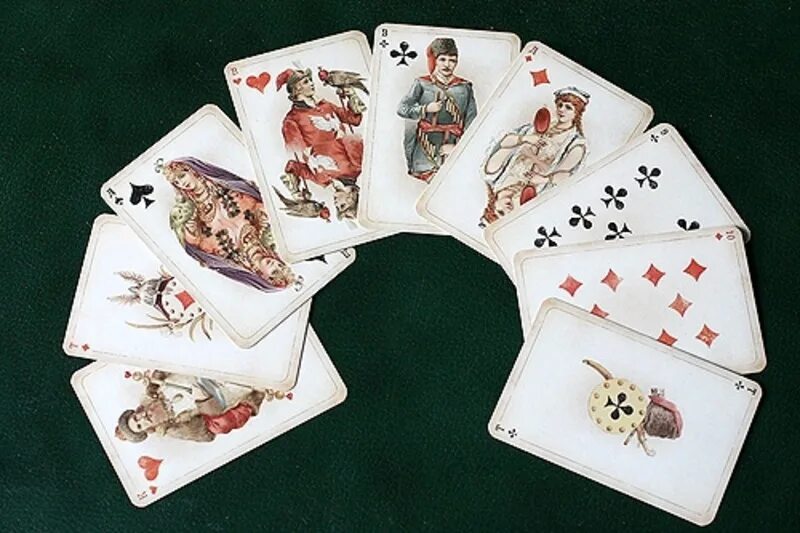 Игра в карты преферанс. Преферанс карточная игра. Игральные карты для преферанса. Карточные игры 19 века. Карточный стол.