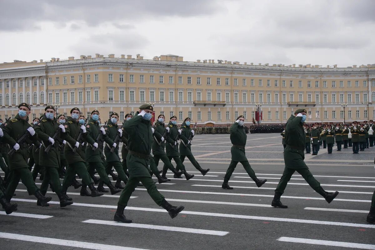 Цель парадов. Парад на Дворцовой площади 2022. Парад в Санкт Петербурге. Тренировка парада в Питере. Парад на Дворцовой 2002 года.