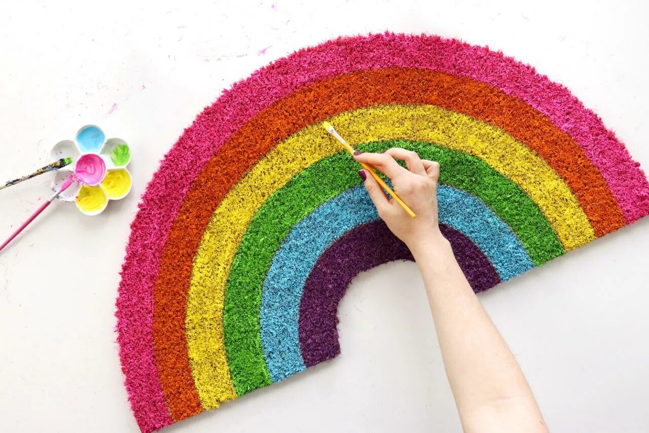 Рисование губкой для детей. Как сделать цвета радуги. Рисование для детей. Как сделать цвета радуги. Радуга поделка в садик.