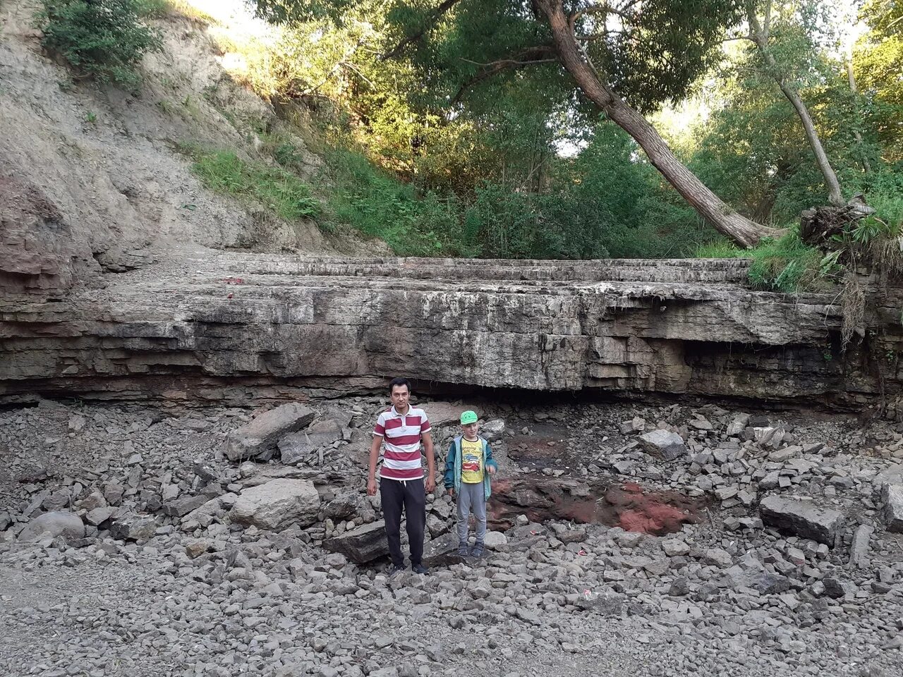 Йийит учан. Игуасу водопад пересох в 1978. Высохшие водопады. Высохшие водопады. Мост через саблинский водопад.