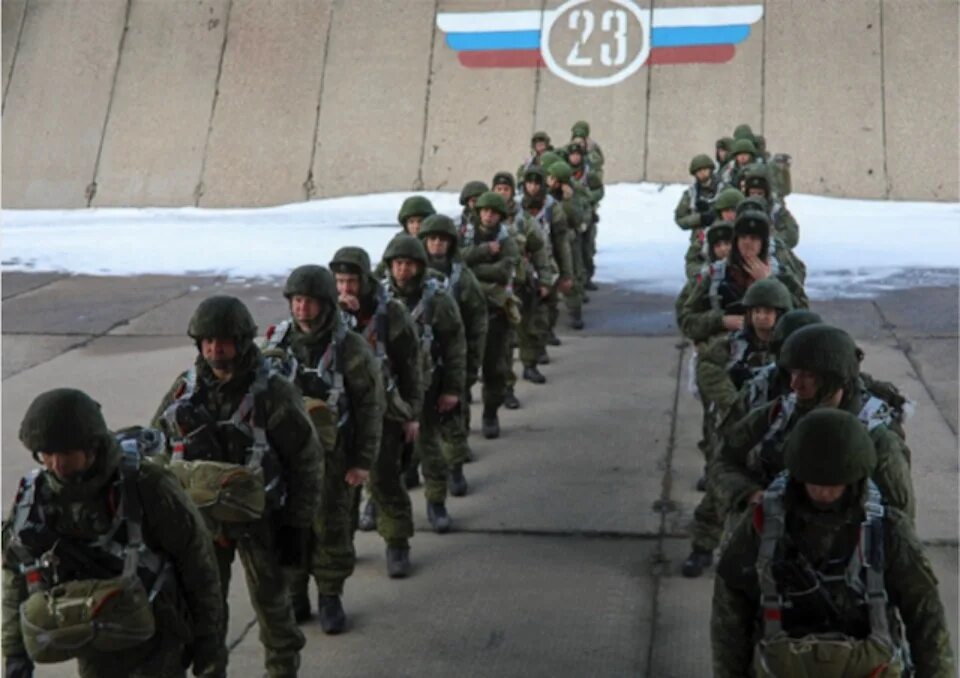 Песня учения 24.02 22. Учения вдв псков. учения псков вдв 2025. десантники на учениях. вдв псков 2025.