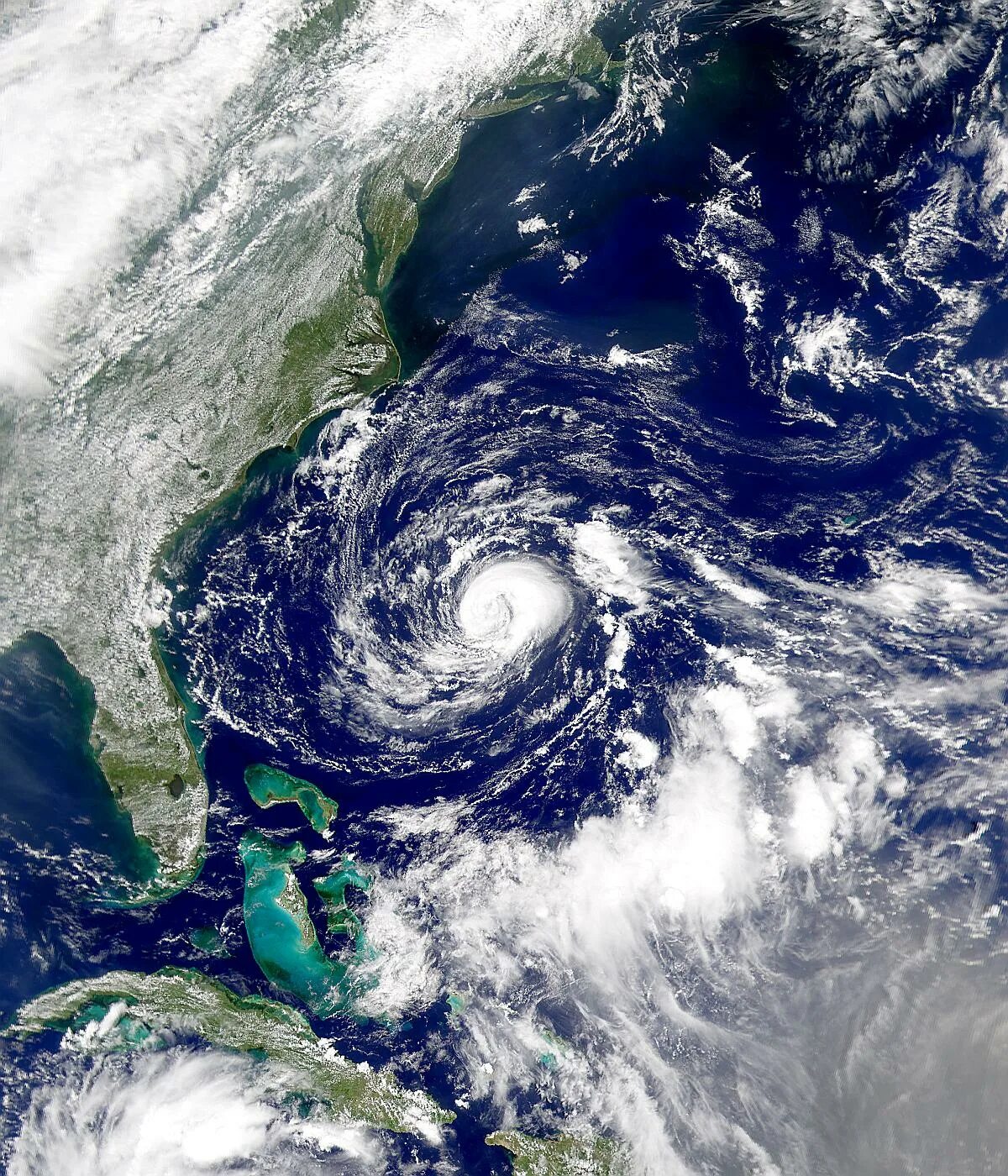 Тропический ураган. Налетел ураган. Тайфун в приморье 2022. The hurricane. Eight storm.