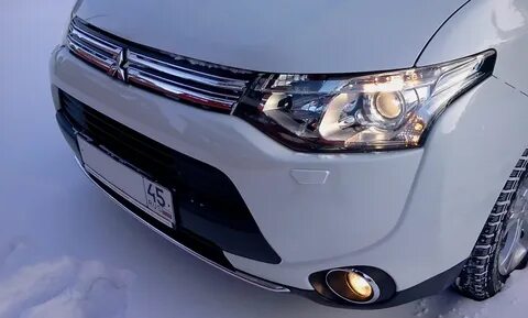 Фар mitsubishi outlander
