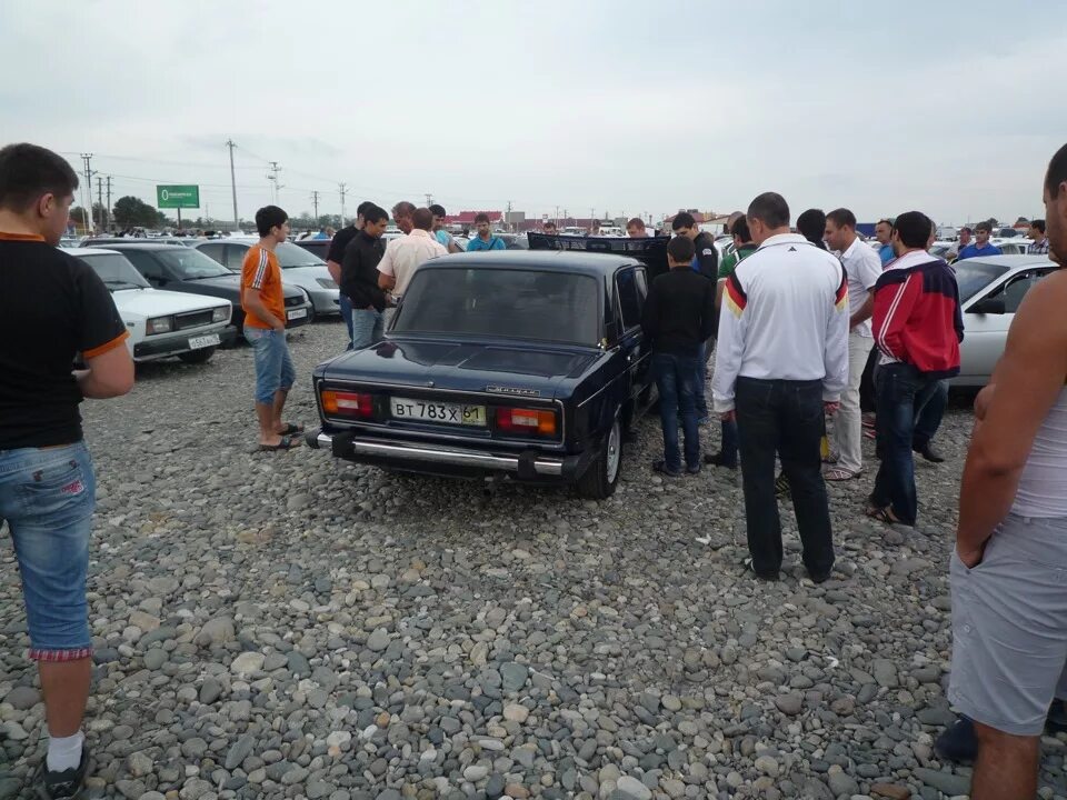 Автолюкс нальчик. Банк нальчик толстого 77. Запчасти кбр. Воры разбирают авто на запчасти. Запчасти кбр.