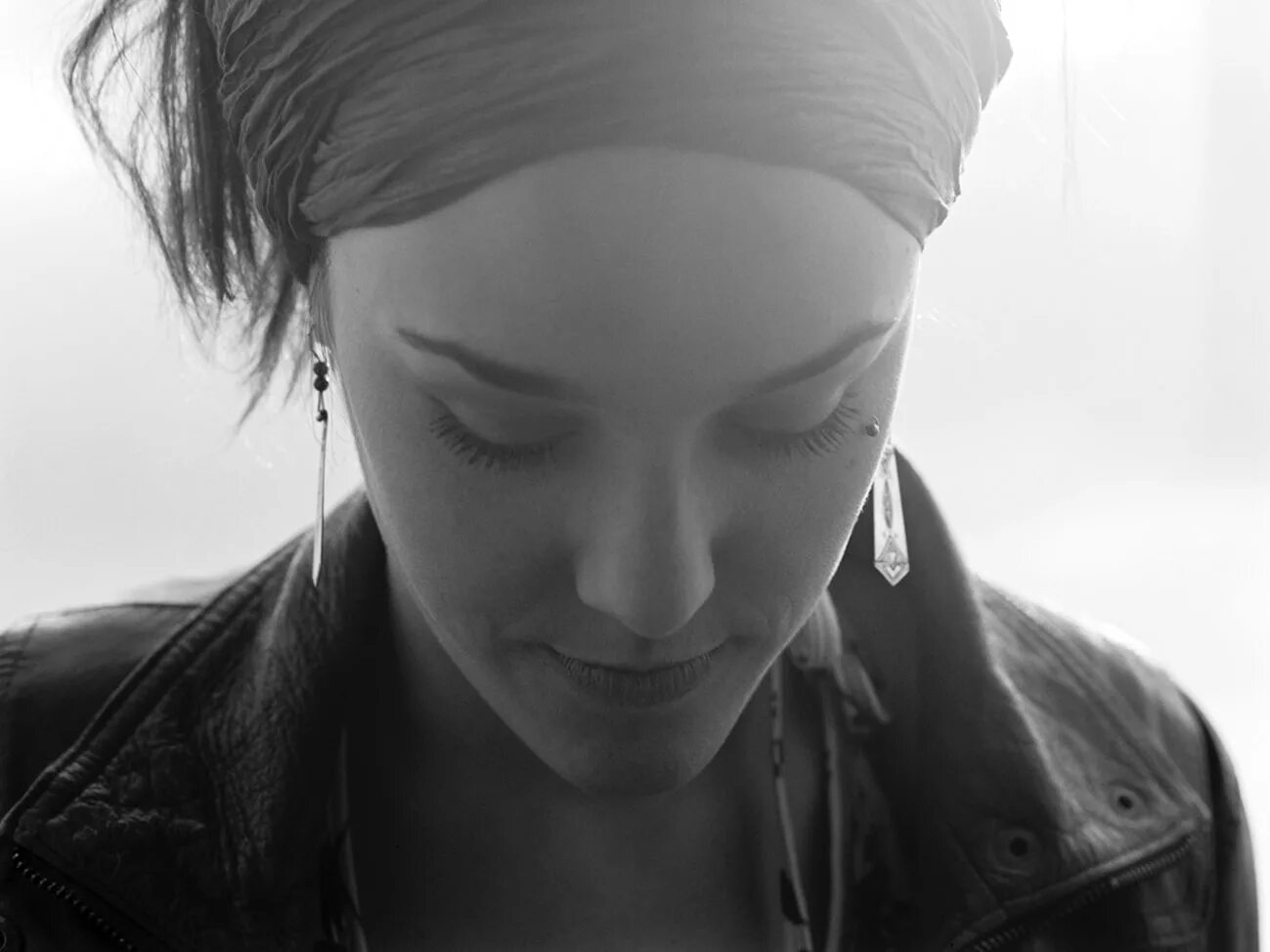 Zaz 320. Par la nuit. Nuit incolore певец. Zaz zaz альбом. Zaz - eblouie par la nuit перевод.