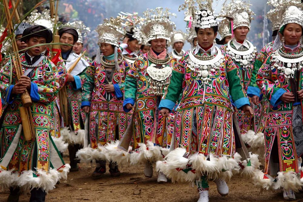 Народ живущий в китае. Народность Мяо в Китае. Племя Мяо в Китае. Племя Мяо Мяо. Мяо и Яо народы Китая.