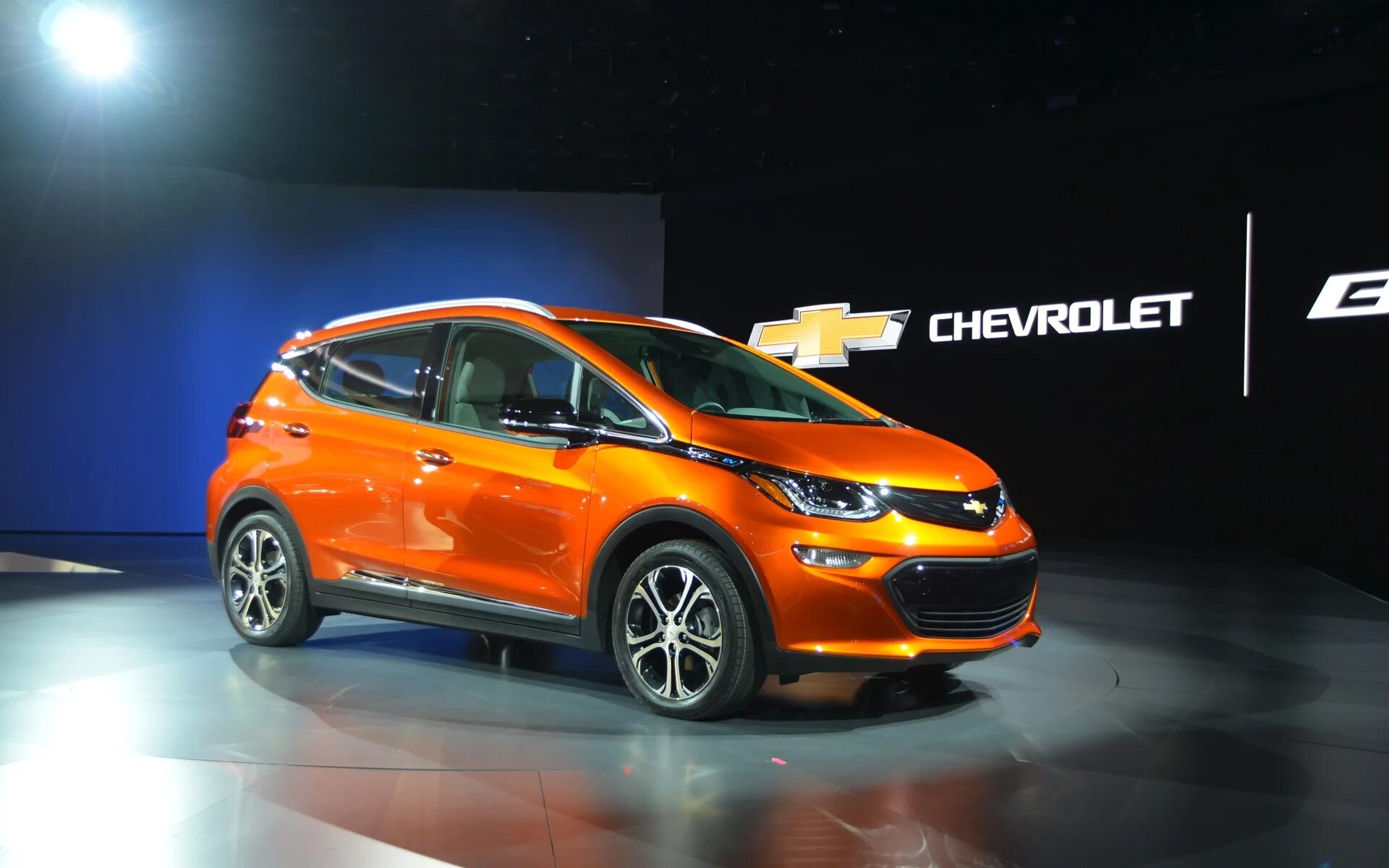 Chevrolet электромобиль Bolt. Электрокар Шевроле болт. Шевроле Volt ev. Chevrolet Volt ev 2021.