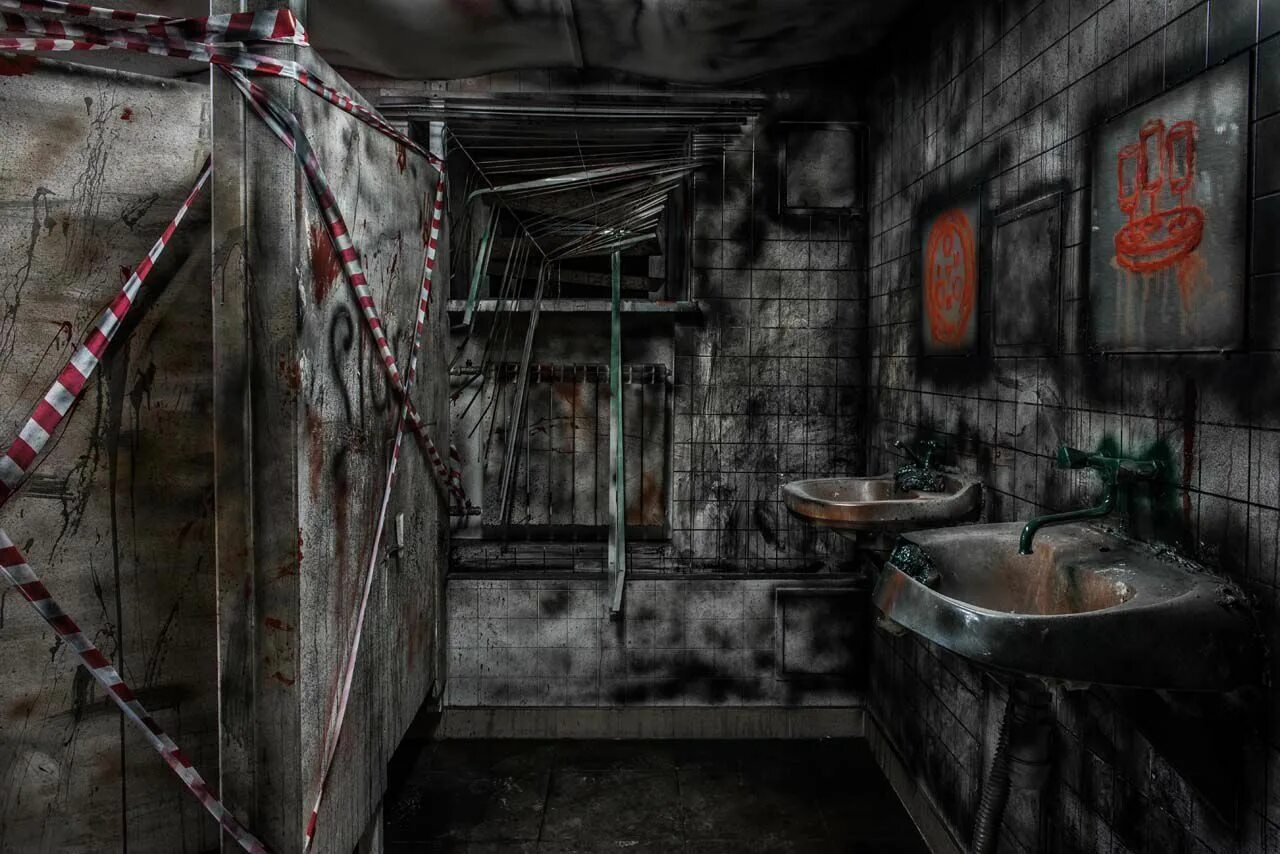 Хоррор квест сайлент хилл. Квест не тот цирк москва. Доска квестов. Кровавое шапито квест пенза. Кровавые квесты.