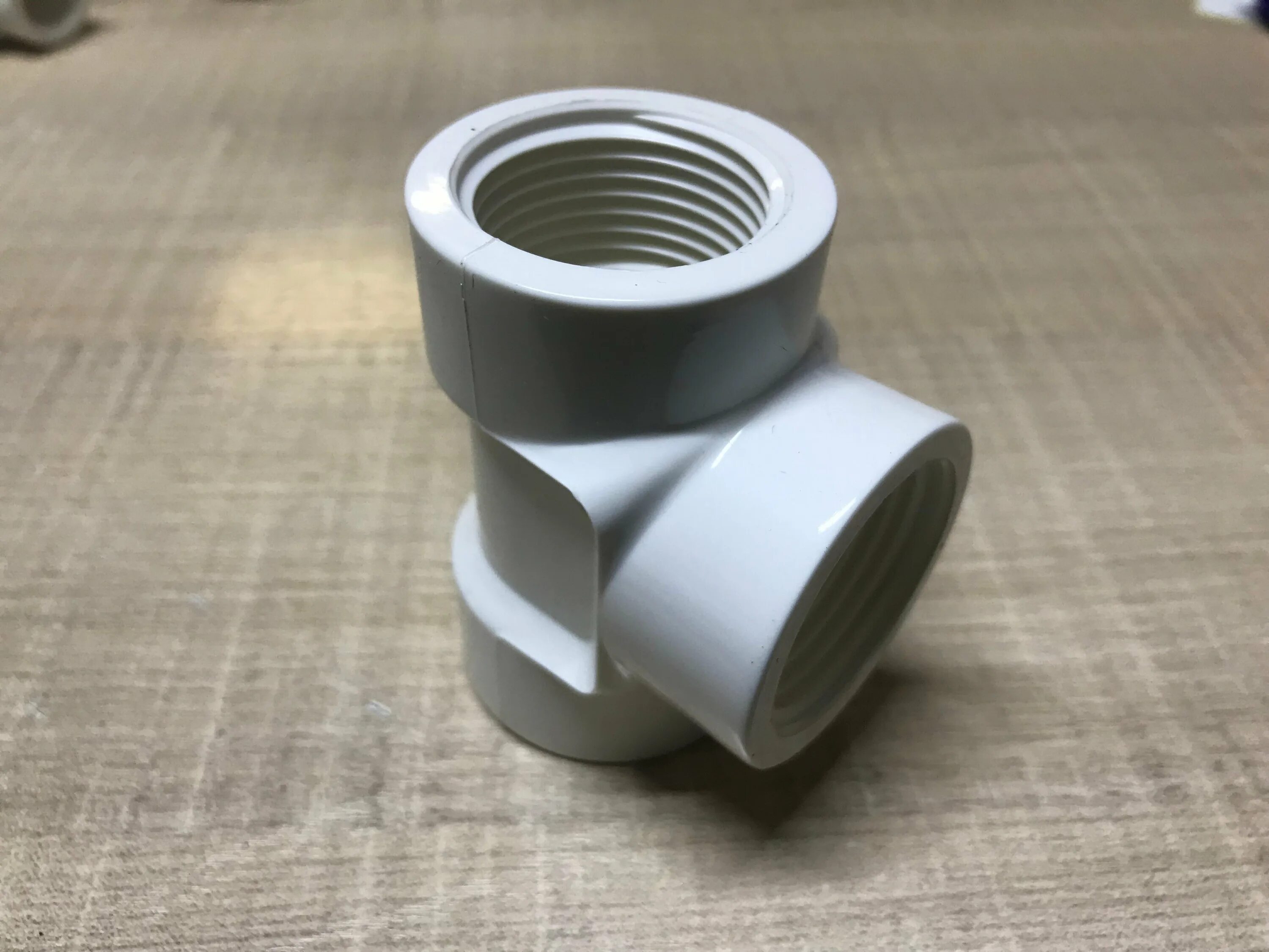 Труба пвх 40 мм. Осветительная труба. Pvc c. Труба винипластовая д-20мм. Защитная труба для трубы.