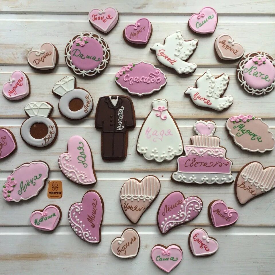 Пряники белье. Ручная работа брянск. Фигурный шоколад на 8 марта. Букет в сетке. Ручная работа брянск.