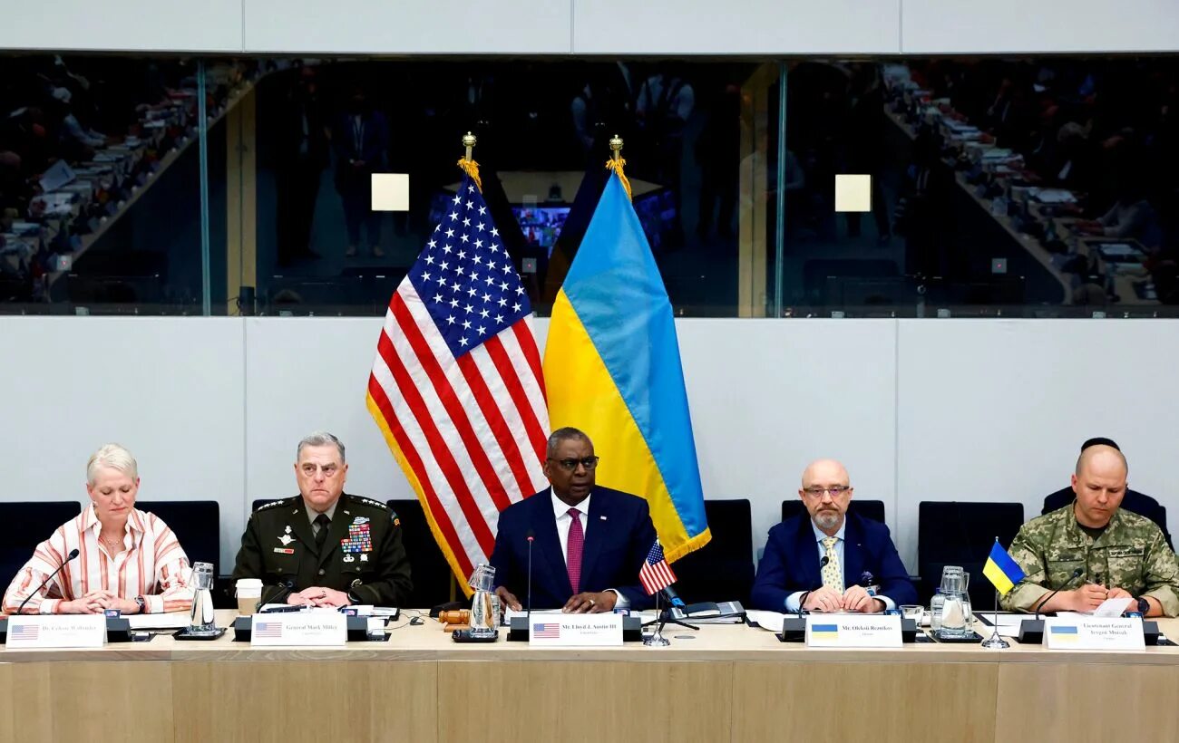 Совещание президента. Саммит g7. Дипломатические переговоры. Встреча министров. Мид g7.