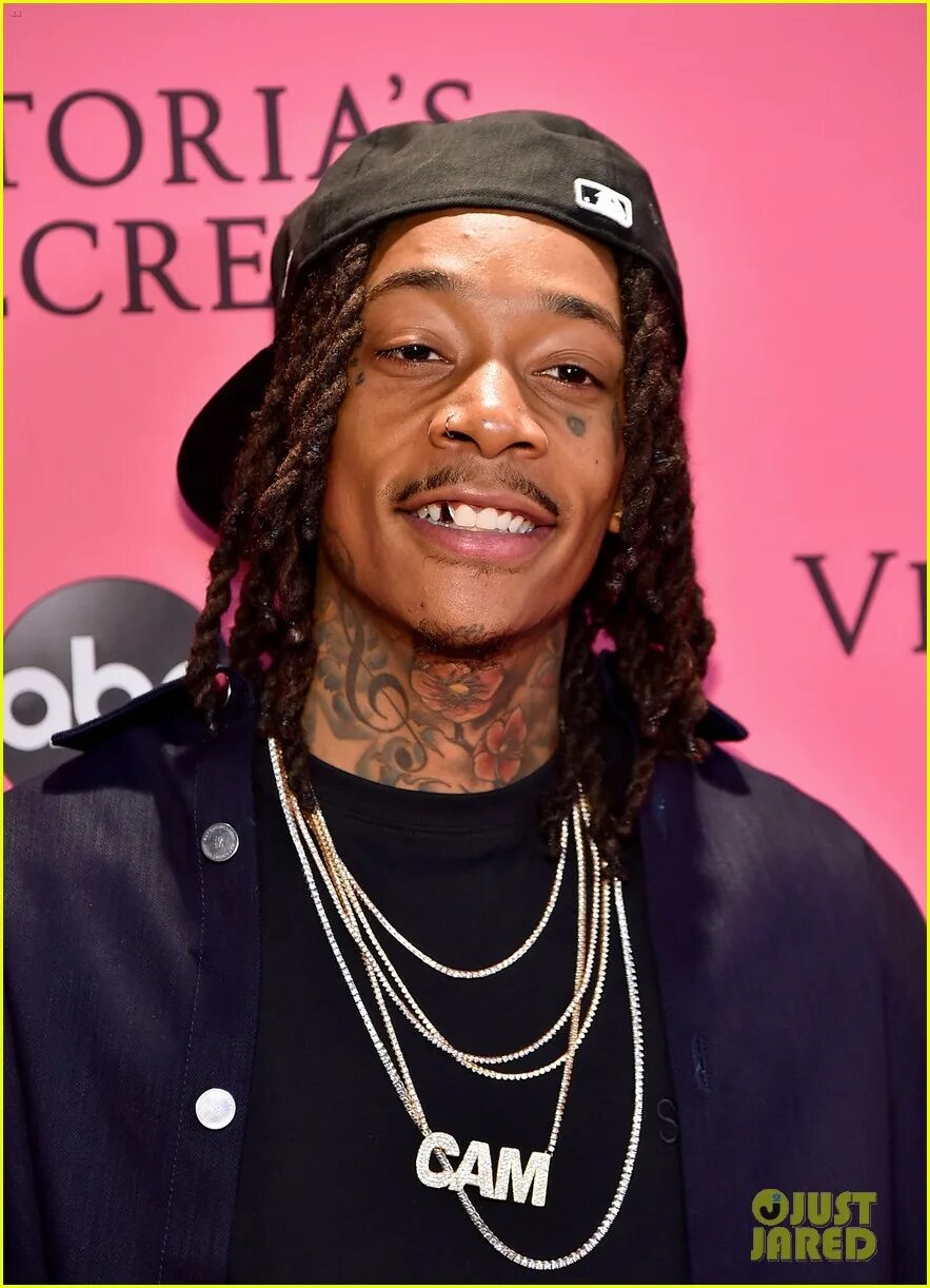 T wiz. Уиз халифа. wiz khalifa. wiz khalifa дикинсон. wiz khalifa photo.