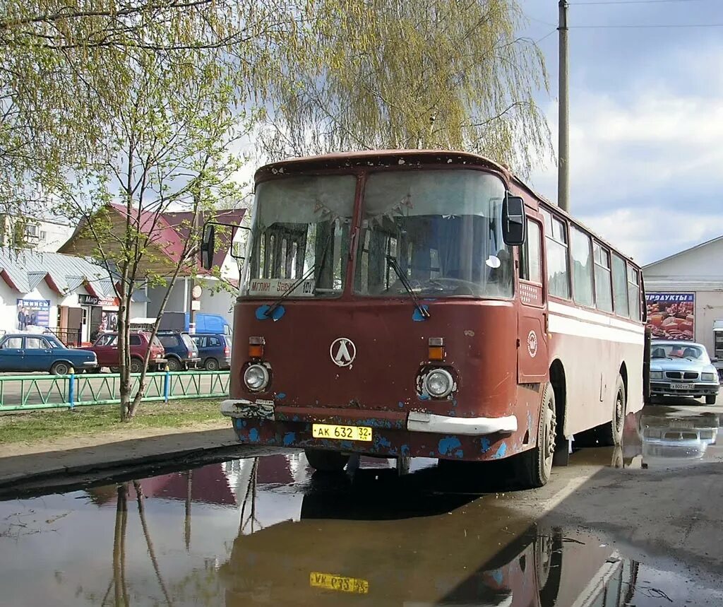 Автобус унеча мглин. Автовокзал унеча. унечский автовокзал. ак 632.