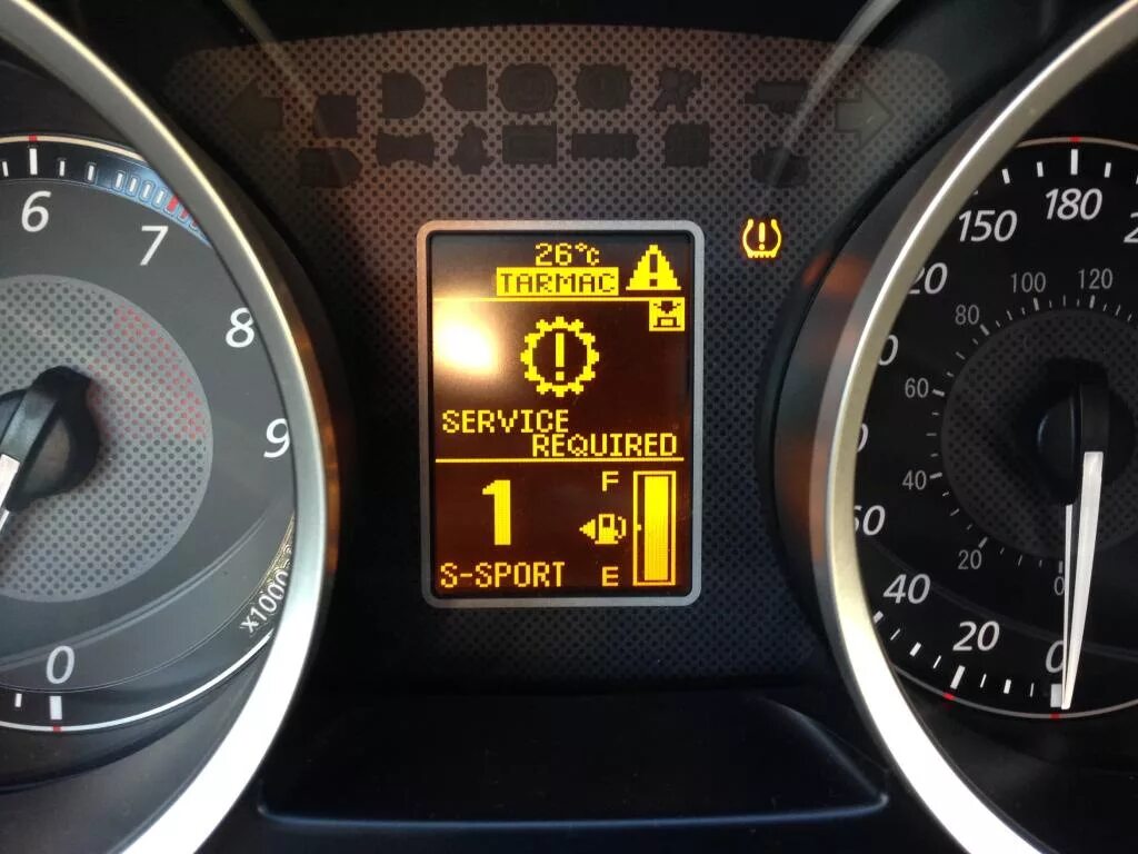Ошибки аутлендер. Service required mitsubishi outlander xl. service required mitsubishi lancer 10. service required мицубиси аутлендер.