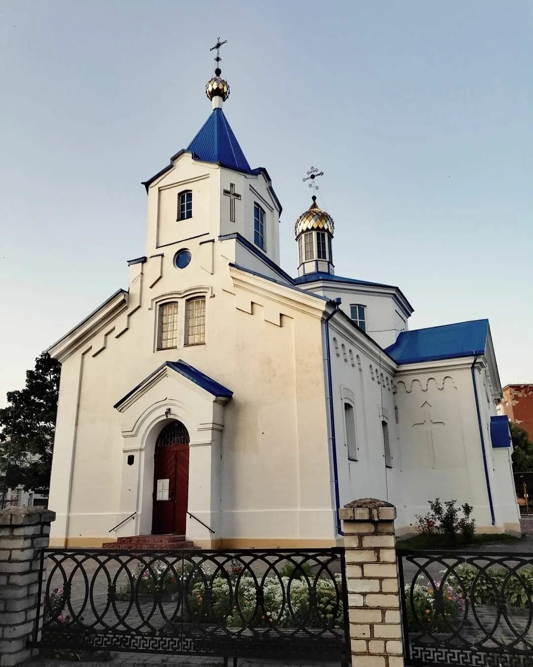 Костёл михаила архангела ошмяны. Костёл святого михаила архангела. Костёл михаила архангела ошмяны. Церковь михаила архангела (ошмяны). Костел в ошмянах.