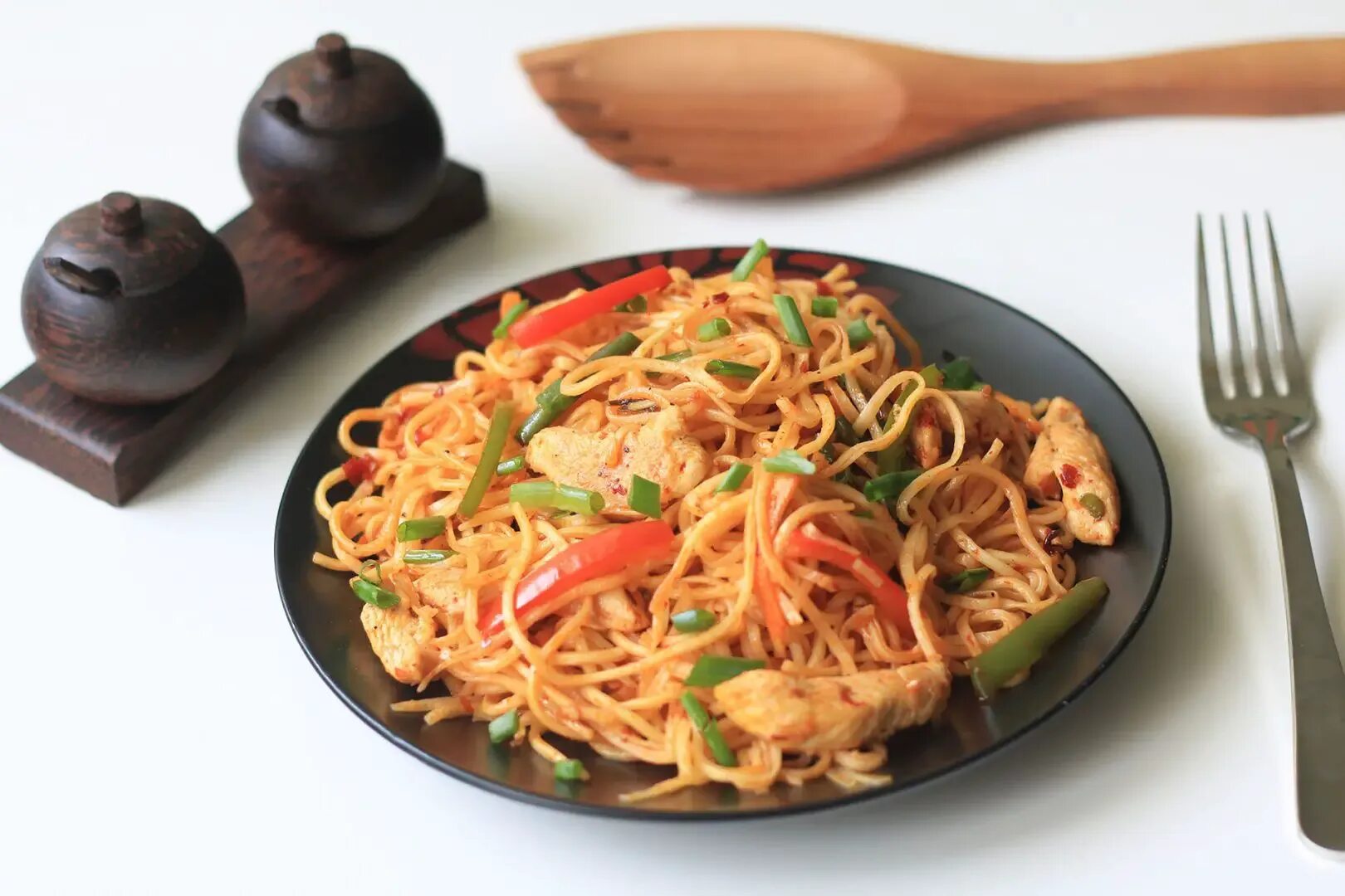 Hakka Noodles. Апша Noodle. Чикен Schezwan Нудлс. Schezwan Veg Noodles.