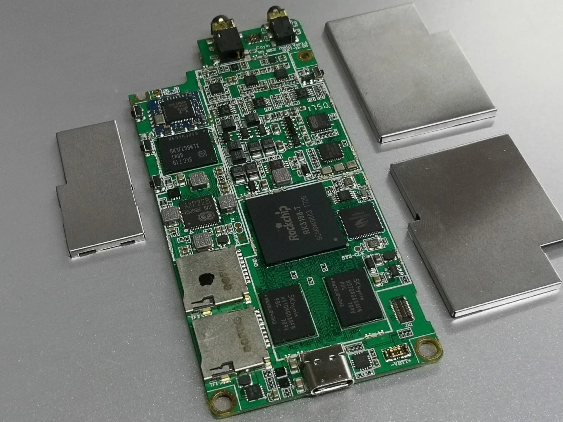 Кронт 12241. Платы микросхемы. Печатная плата бп меандра 2р2 v3. 057. Топология интегральной микросхемы.