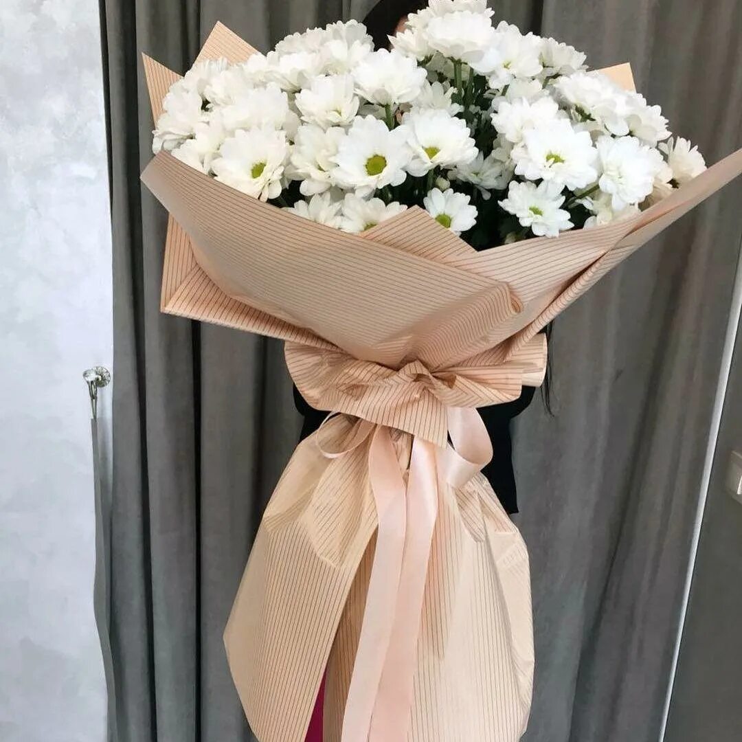 Букет из 15 пионовидных роз. Букет в корейском стиле. Красивая упаковка букета. Красивая упаковка букета. Красивая упаковка букета.