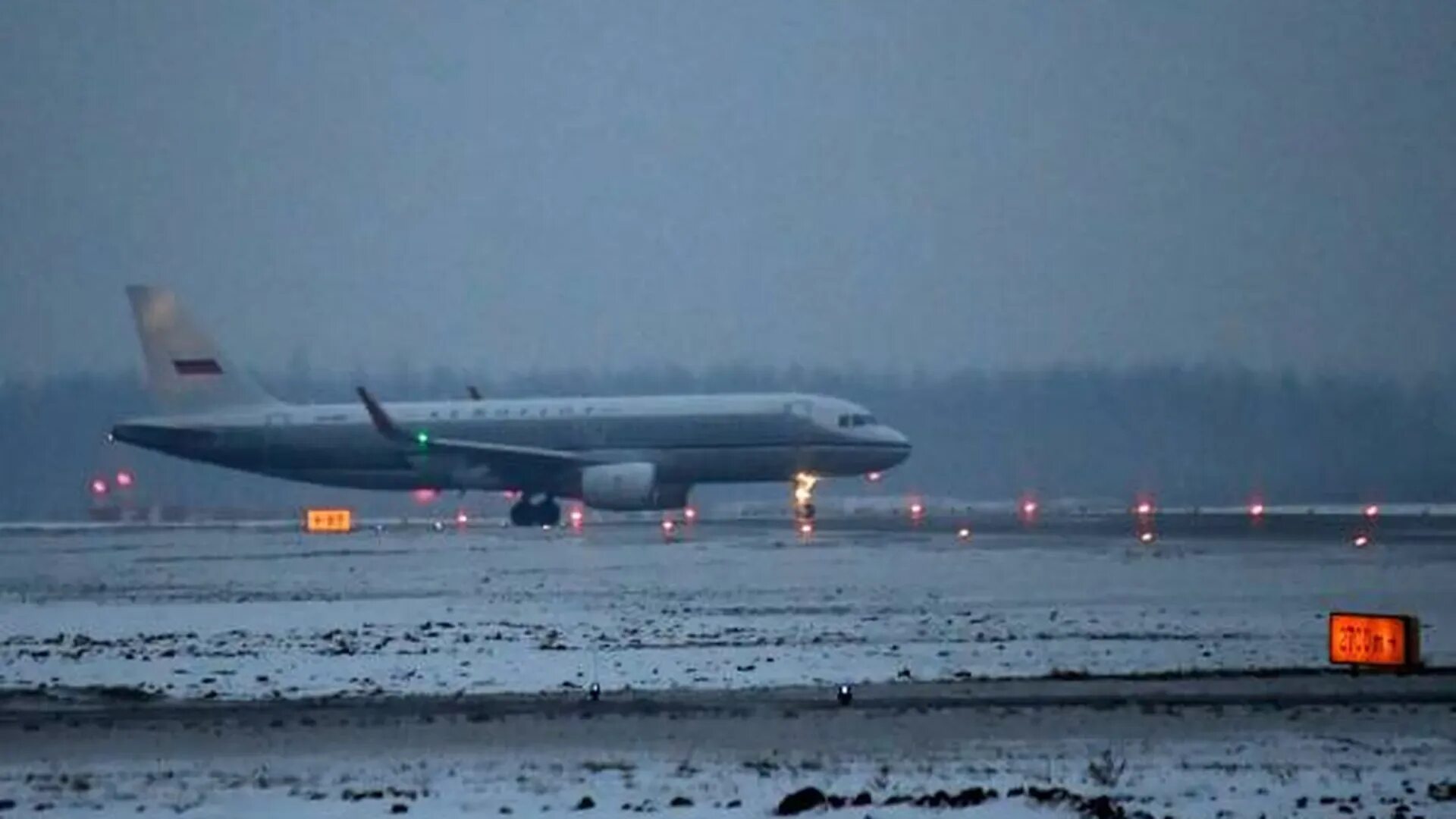 Задержка самолета шереметьево. Аэрофлот самолет в непогоду. аэрофлот жуковский. шереметьево отмена рейсов в европу из-за извержения.