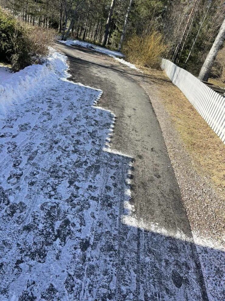 переход зимы в весну. зима переходящая в лето. граница зимы и лета. фон из зимы в лето. из зимы в весну.