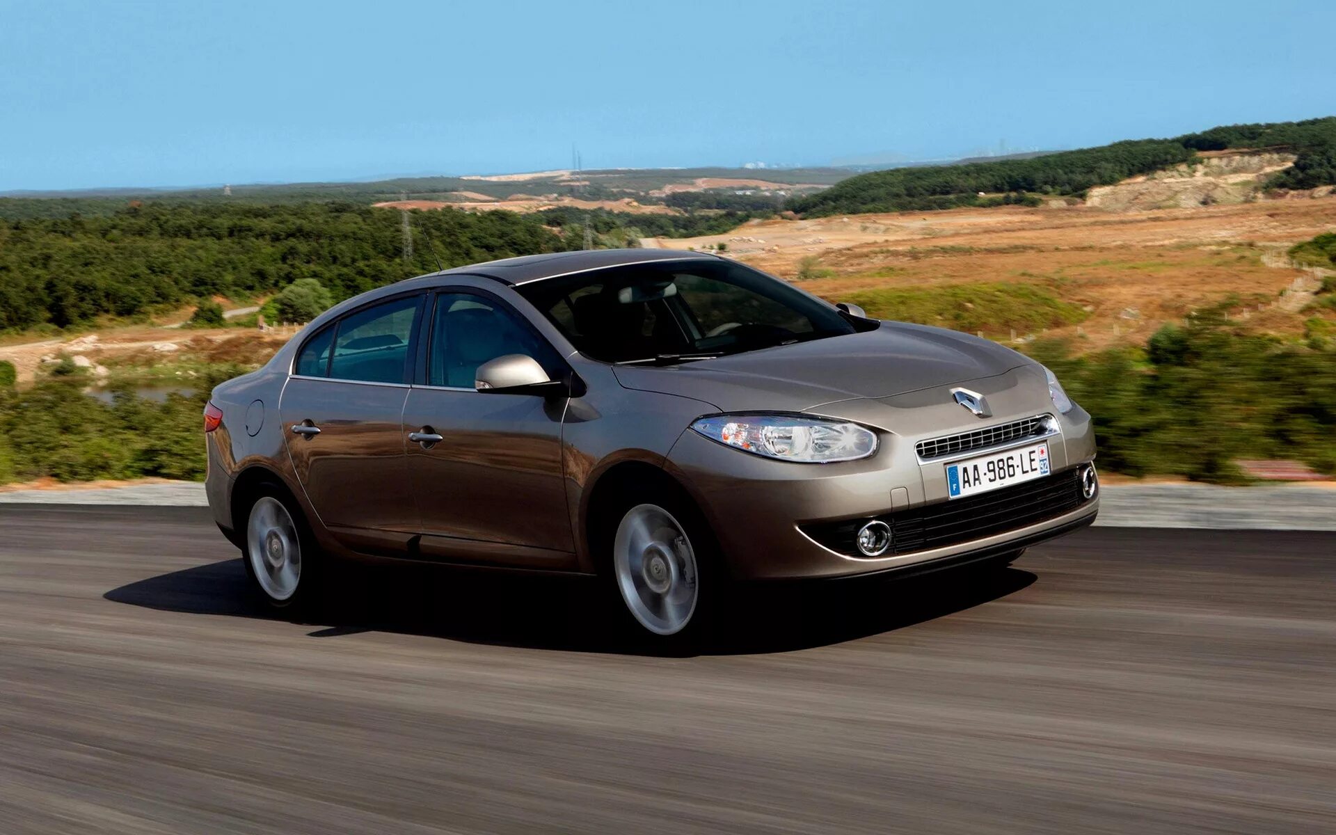 Renault fluence 1.6. Renault Fluence 2009. Renault Fluence 1. Renault Fluence 2010. Рено Флюенс 2008.