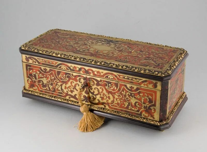 Необычные шкатулки. Антикварные коробочки. Старинные подарочные коробочки. Старинные коробки. Старинная коробочка для кольца.