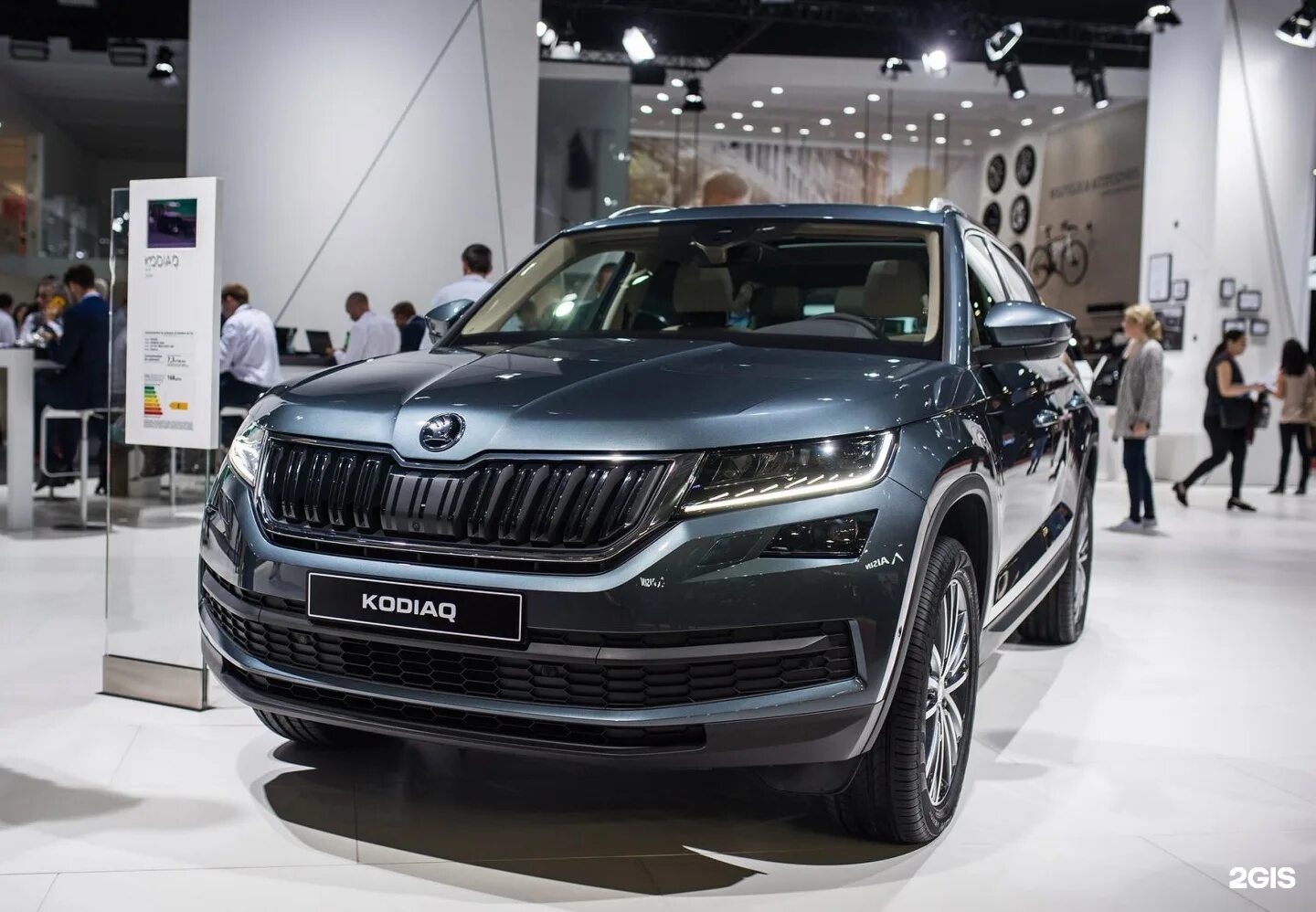 Кодиак б у купить. Шкода Кодиак. Skoda Kodiaq Grey. Skoda Kodiaq 2017. Шкода Кодиак 2021 серая.