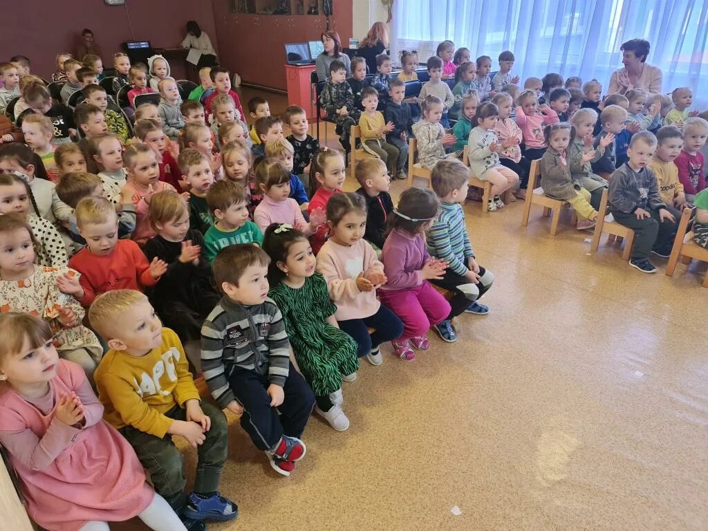 Музыкальное полу чудес. Поле чудес буквы. Оркестр. Музыкальное поле чудес. Игровое поле музыкальные инструменты.