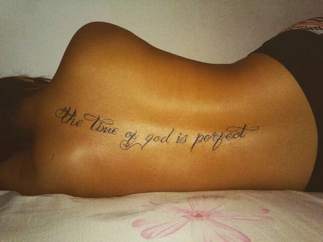 Vive ut vivas женские тату на руке. Vive ut vivas. Vive ut vivas тату. Надпись vive ut vivas тату на руке. Спасибо за жизнь тату.